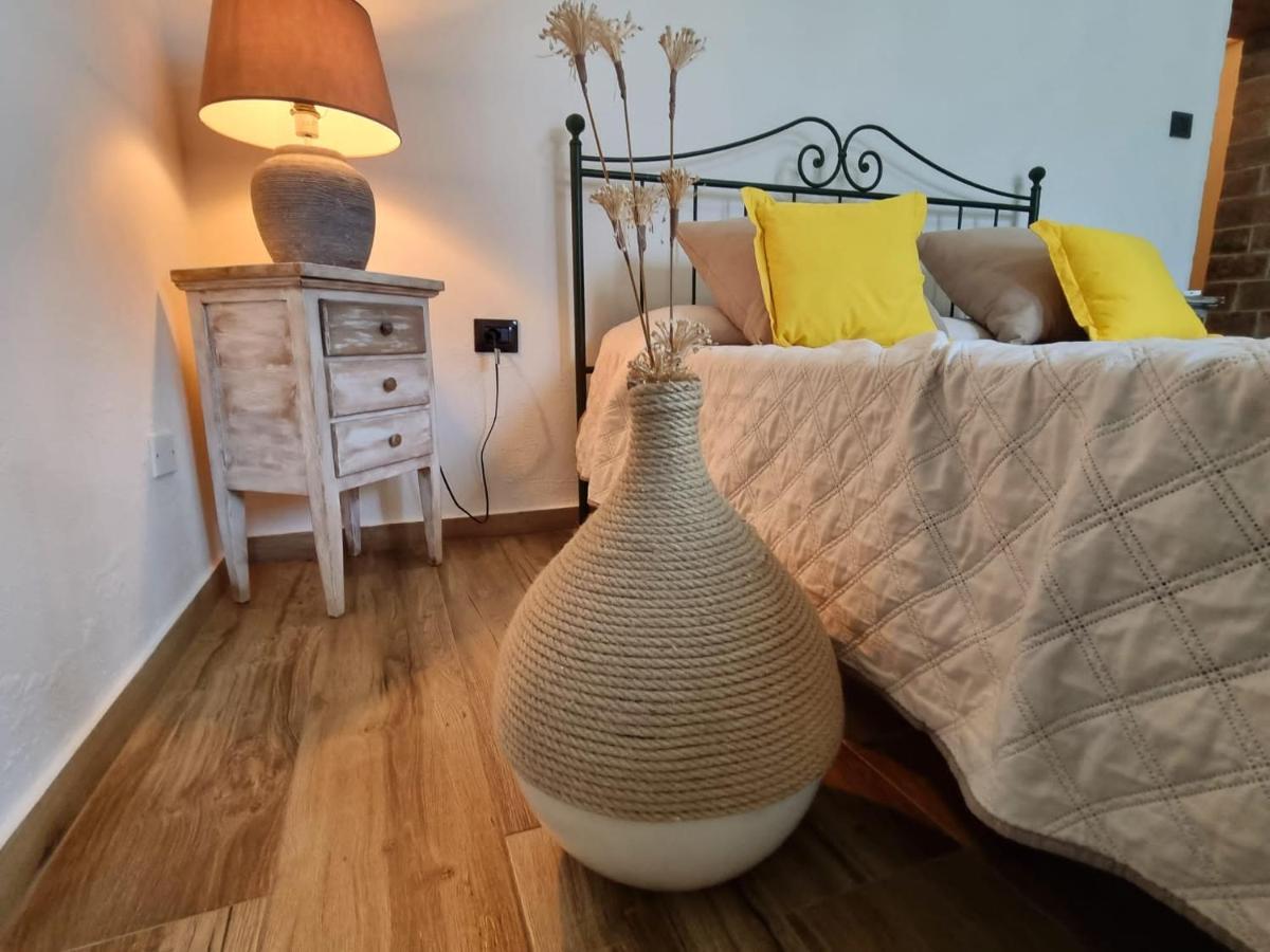 Da Laura Hotell Bottidda Exteriör bild